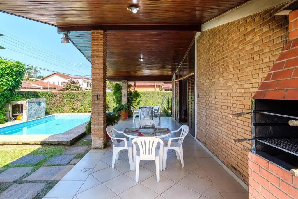 Bh4 - Bh4: Casa Com Piscina Ao Lado Da Grande Pousada